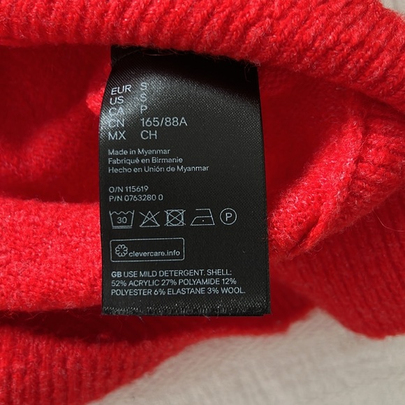 Red H&M sweater - Picture 6 of 6